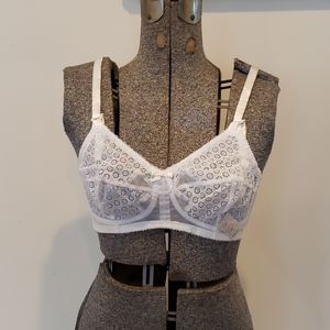 Vintage bullet bra